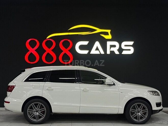 Audi Q7-5