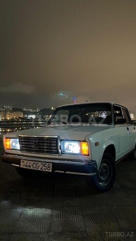 LADA (VAZ) 2107-1