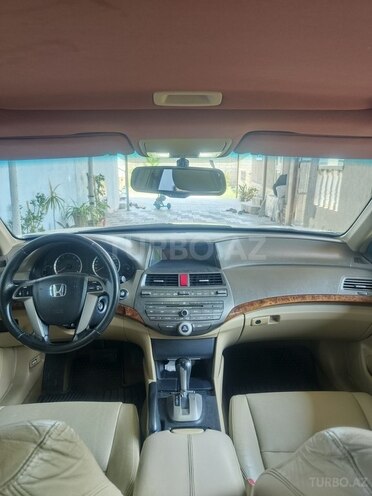 Honda Accord-13
