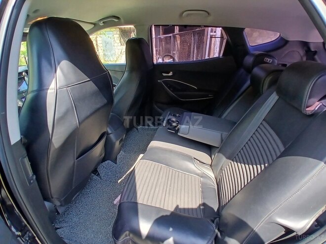 Hyundai Santa Fe-5
