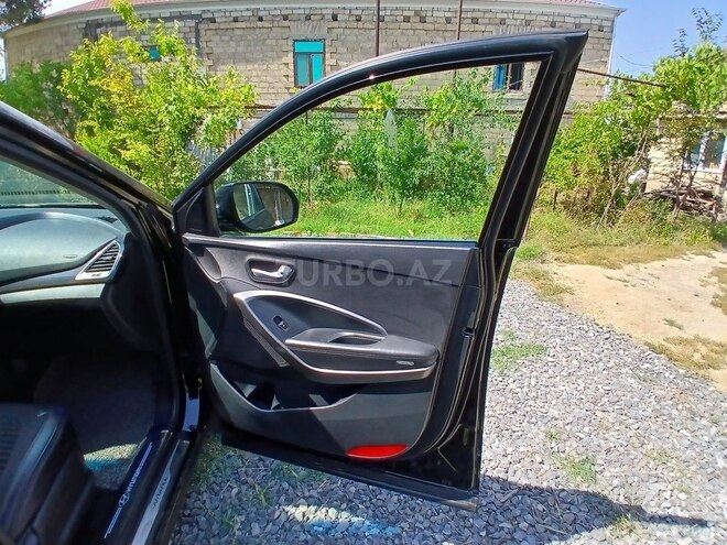 Hyundai Santa Fe-13