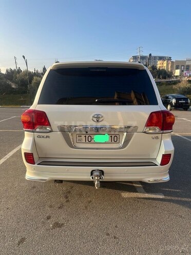 Toyota Land Cruiser-5