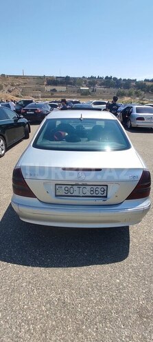 Mercedes E 270-2