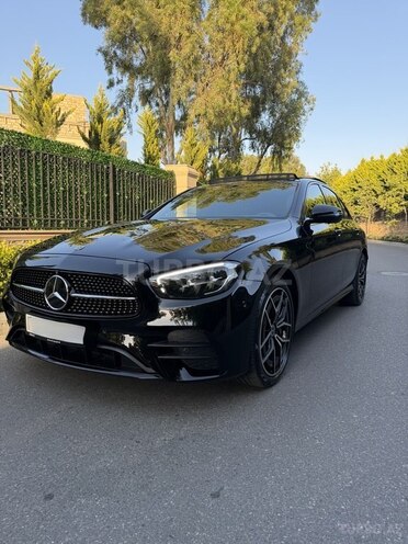 Mercedes E 300 e-9