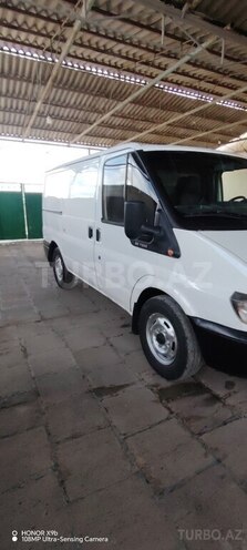 Ford Transit-9