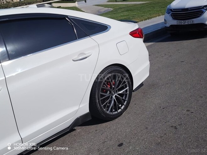 Hyundai Sonata-11