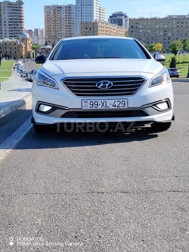 Hyundai Sonata-12