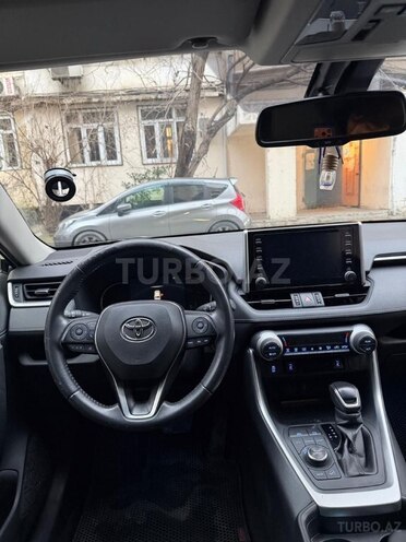 Toyota RAV4-16