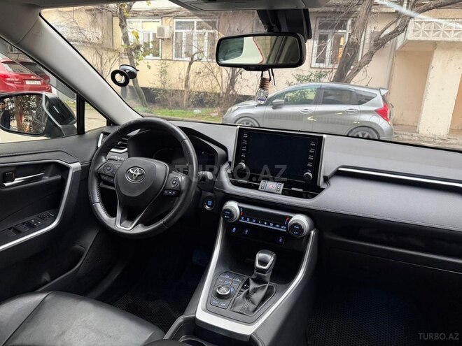 Toyota RAV4-13