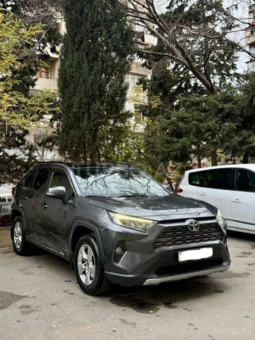Toyota RAV4-4