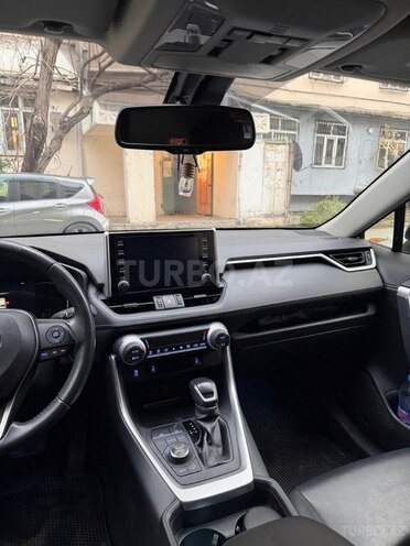 Toyota RAV4-21