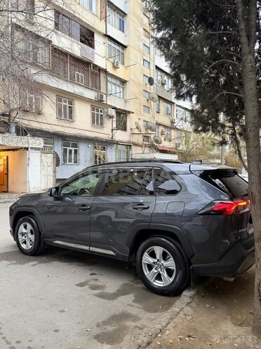 Toyota RAV4-15