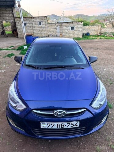 Hyundai Accent-1