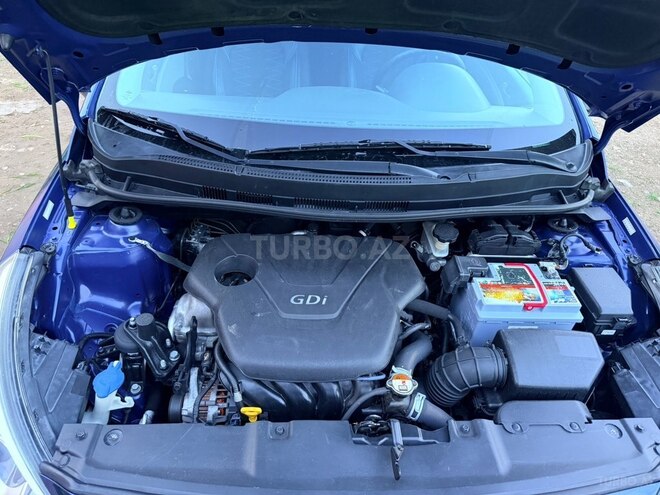 Hyundai Accent-4