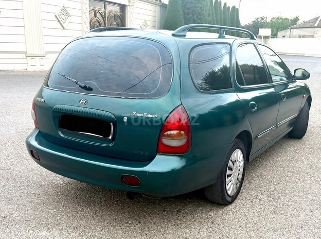Hyundai Elantra-13