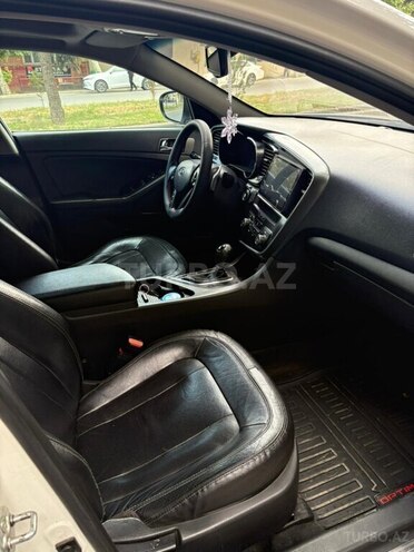 Kia Optima-5