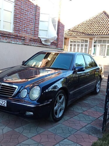 Mercedes E 280-5