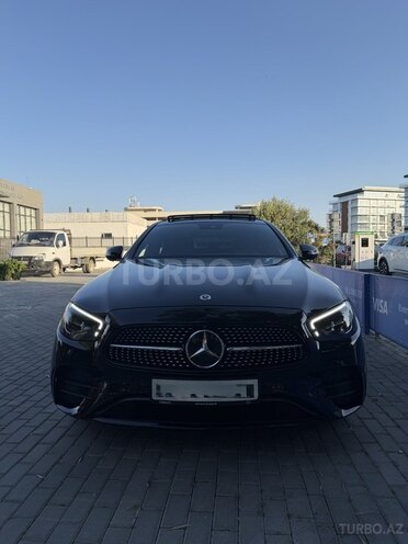 Mercedes E 300 e-15