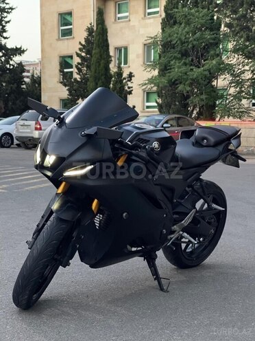 Yamaha R15 V4-2