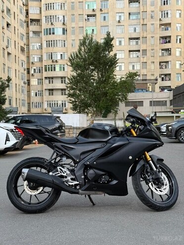 Yamaha R15 V4-6