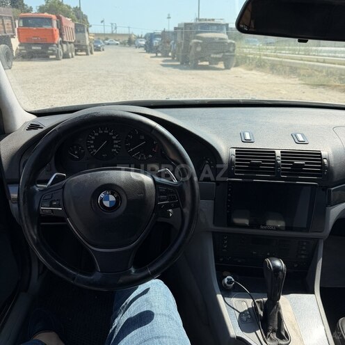 BMW 528-10