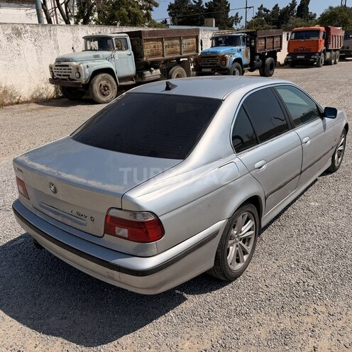BMW 528-5