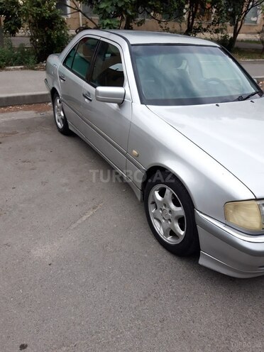 Mercedes C 200-9