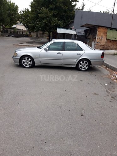Mercedes C 200-7