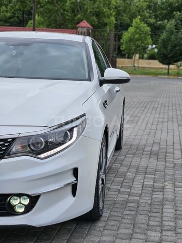 Kia K5-10