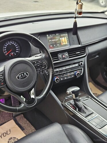 Kia K5-16