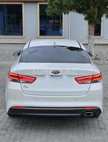 Kia K5-6