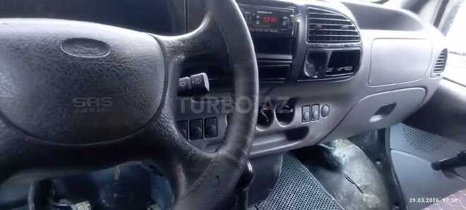 Ford Transit-3