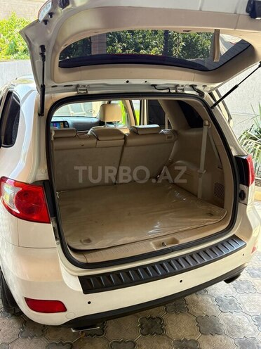 Hyundai Santa Fe-10