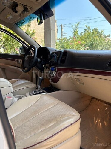 Hyundai Santa Fe-11