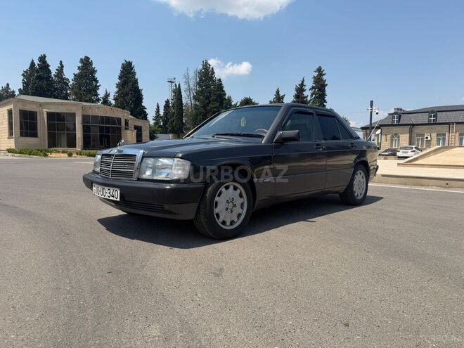 Mercedes 190-8