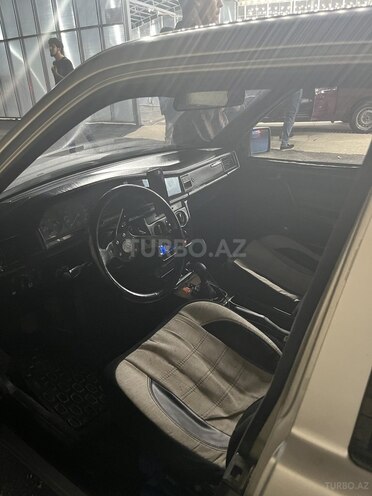 Mercedes 190-8