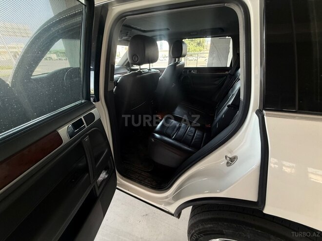 Volkswagen Touareg-10
