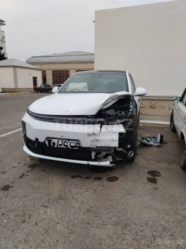 Li Auto L6-1