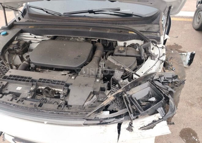Li Auto L6-4