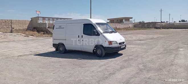 Ford Transit-4
