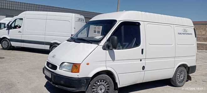 Ford Transit-5