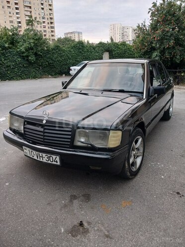 Mercedes 190-1