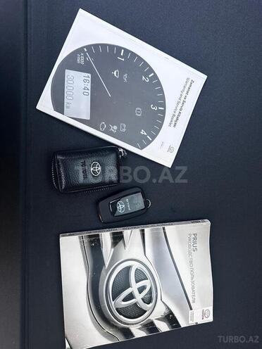 Toyota Prius-7
