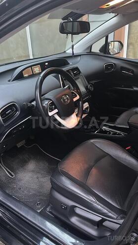 Toyota Prius-4