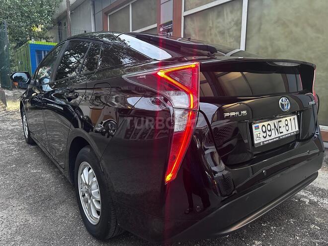 Toyota Prius-3