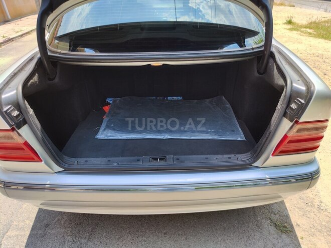 Mercedes E 240-14