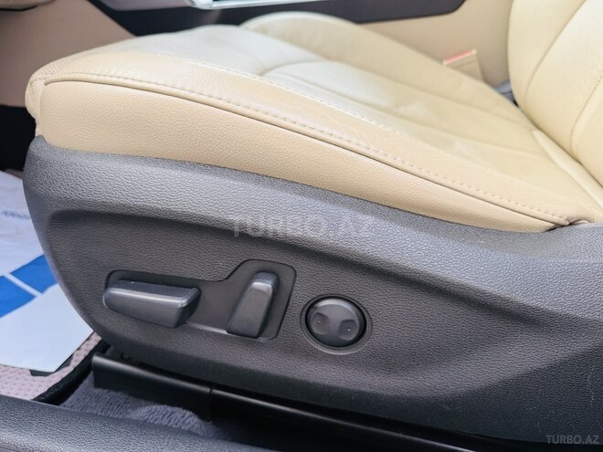 Hyundai Sonata-8