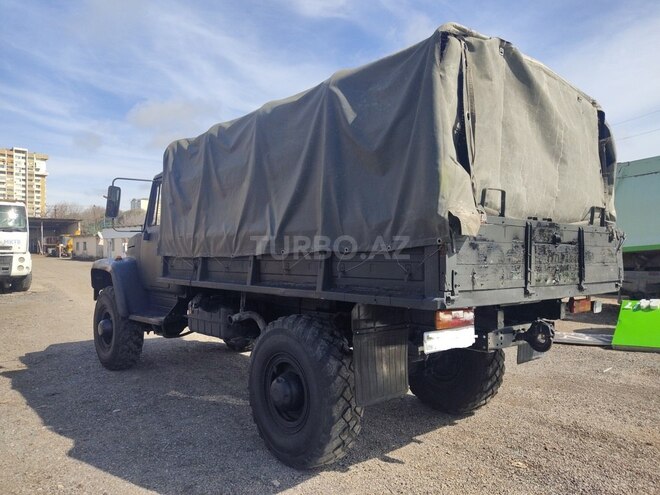 GAZ 3308-9