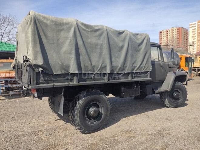GAZ 3308-3
