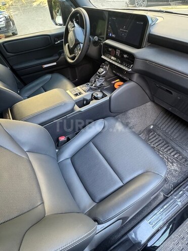 Toyota Land Cruiser Prado-8